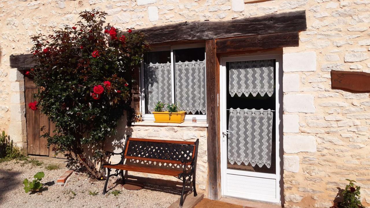 Gites Le Clos De Lamie Avec 2 Piscines Privees Fossemagne Luaran gambar